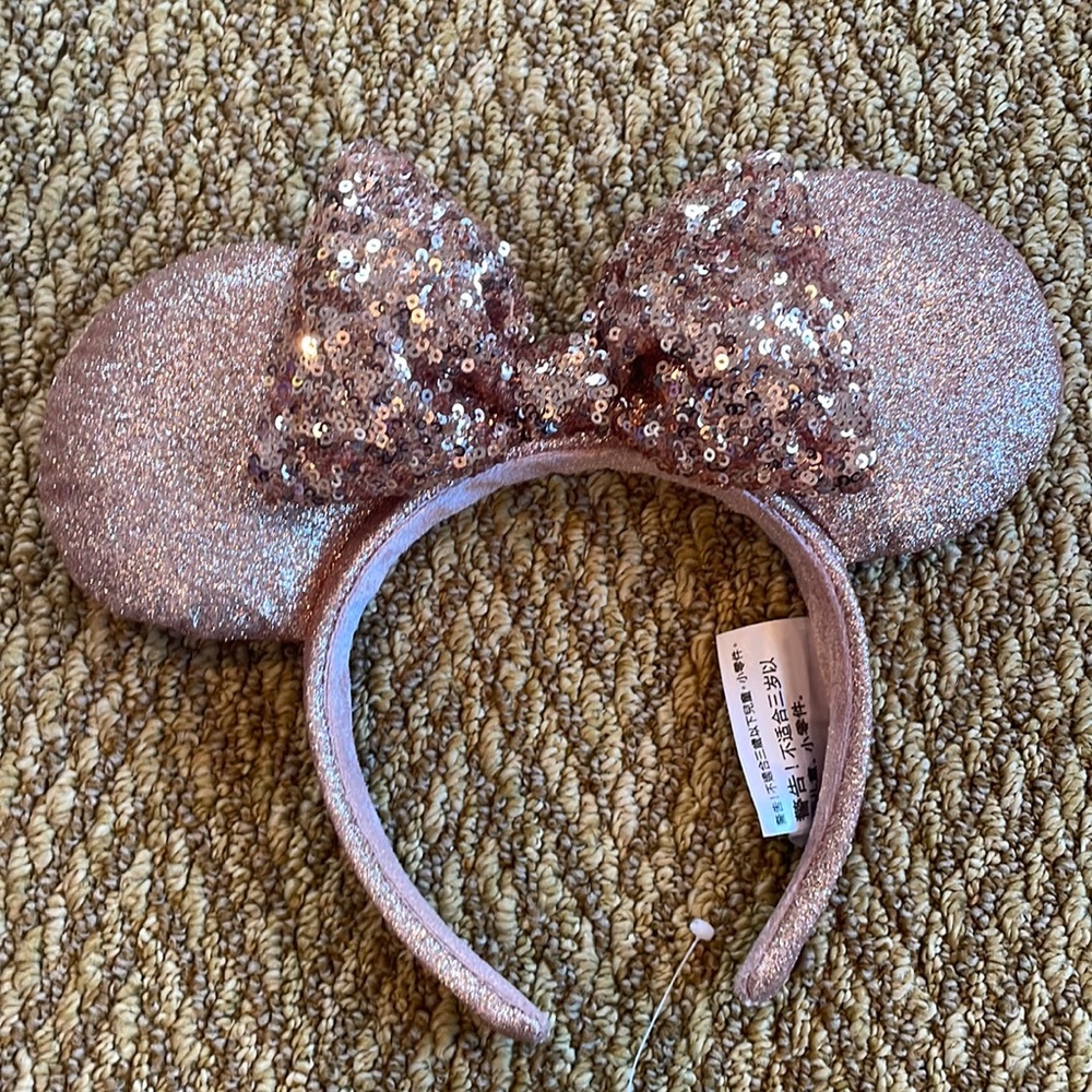 Minnie Mouse Ears rose gold sequin